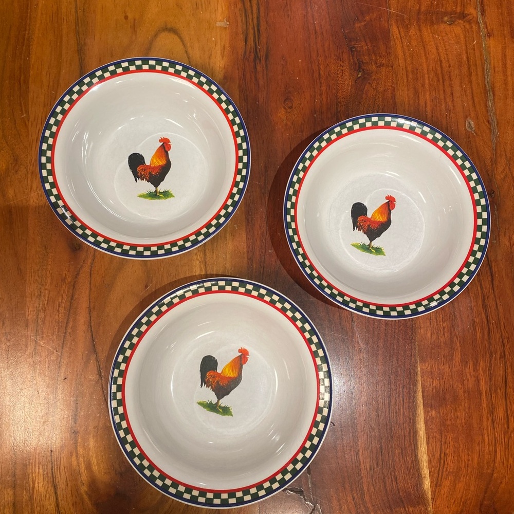 International table Works, Ella‘s Rooster cereal Bowls - Set of 3‎